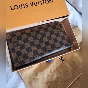 Authentic Louis Vuitton Damier ebene long zippy wallet